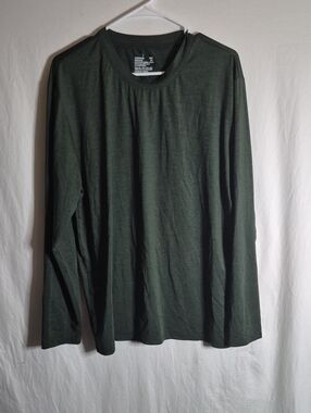 Men's Long Sleeve Crew Neck Tee in Dark Green